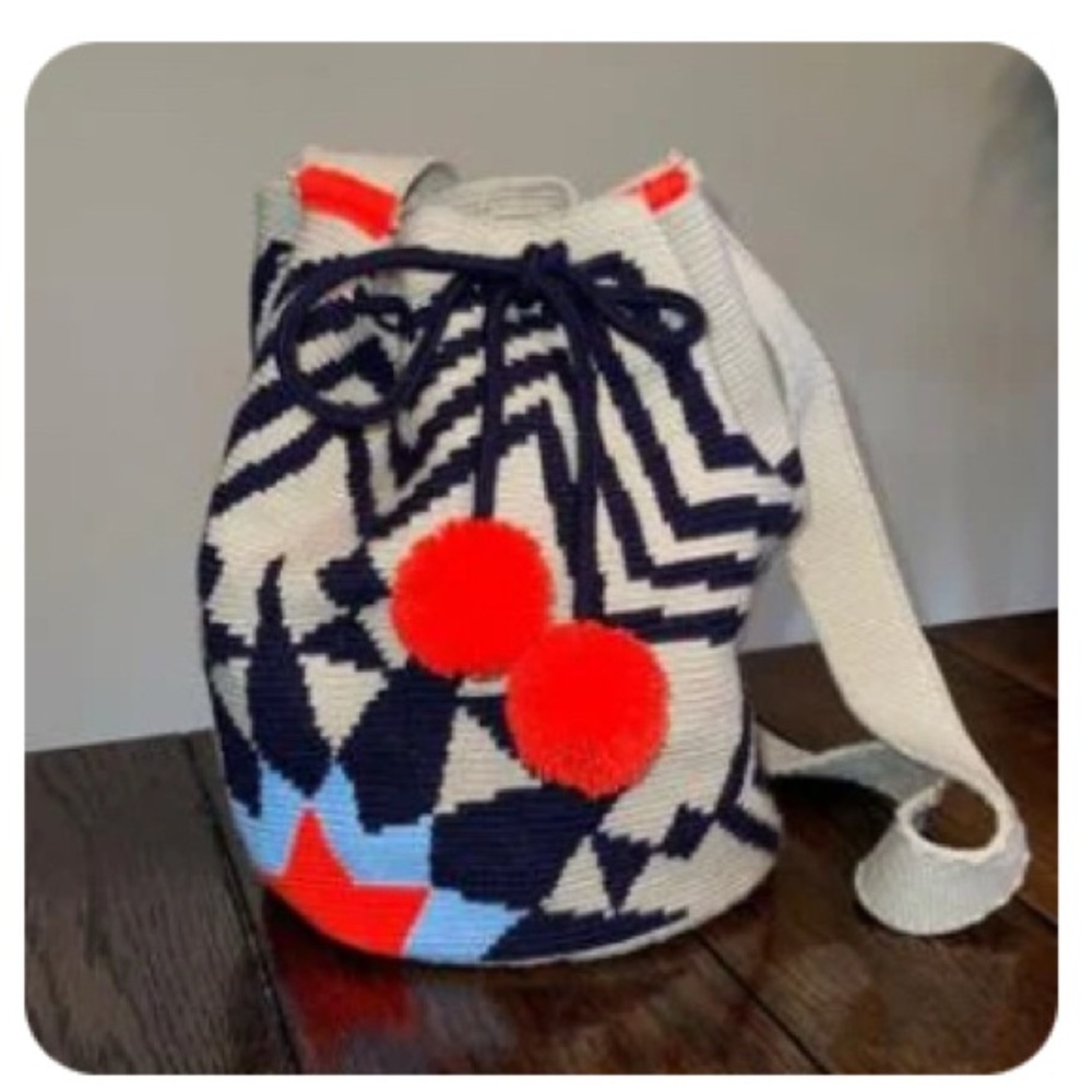 RARE Sophie Anderson Natural Lilla Handwoven Bucket Bag
